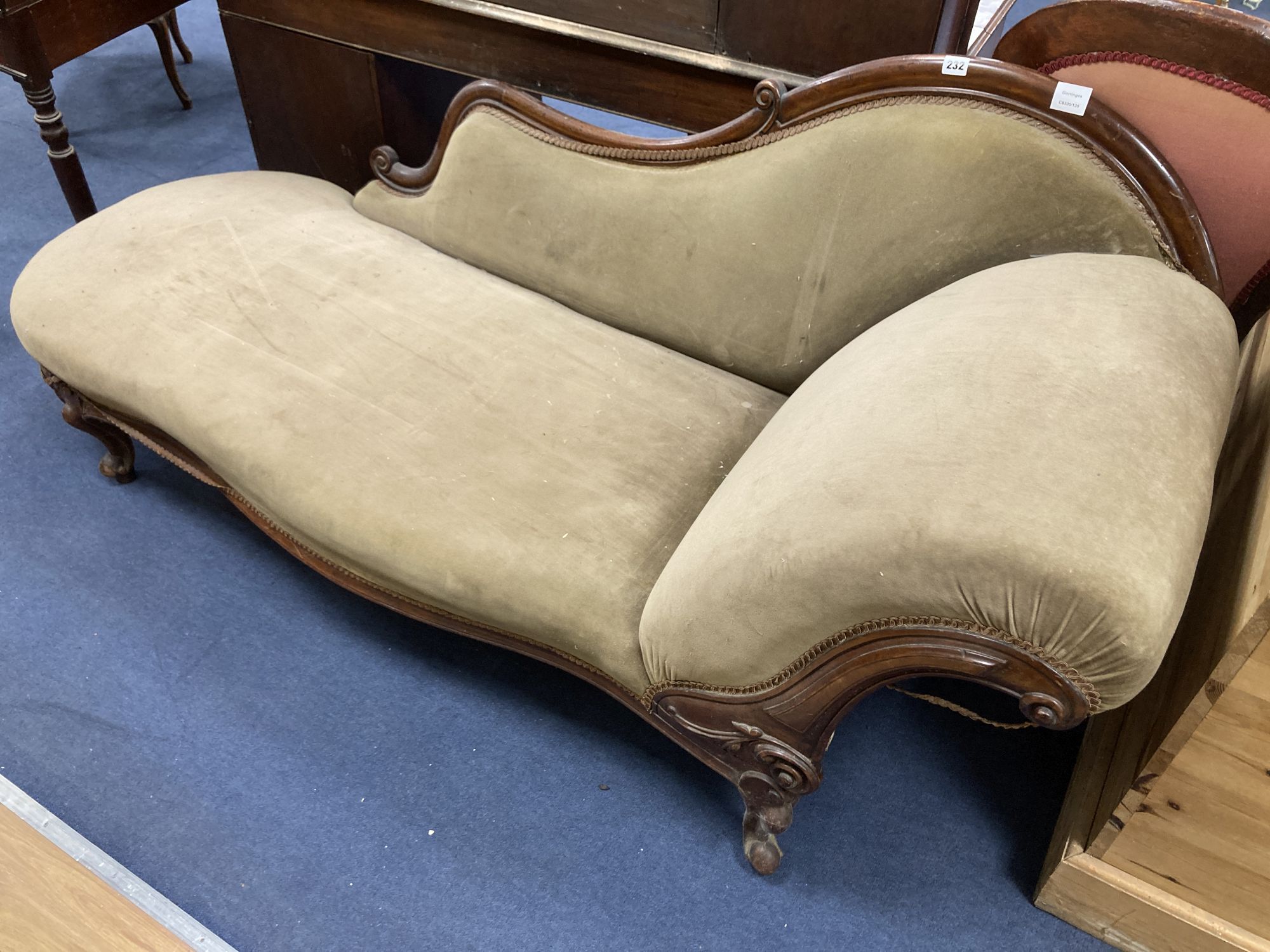 A Victorian mahogany chaise longue, width 190cm depth 70cm height 86cm
